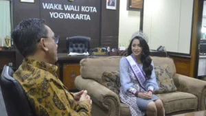 Almas Azzahra dengan Wakil Walikota Jogja